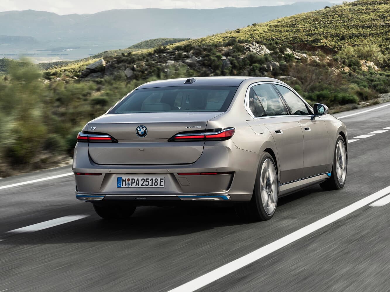 BMW i7  Седан, фото 4