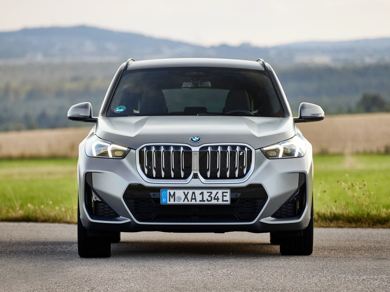 BMW iX1  Внедорожник 5 дв., фото 3
