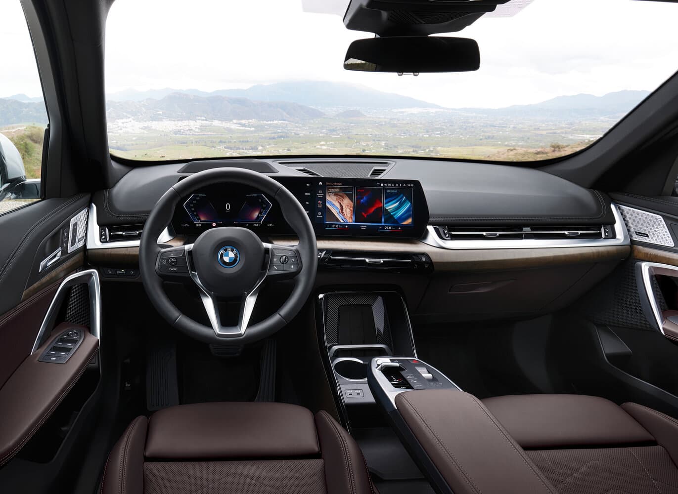 BMW iX1  Внедорожник 5 дв., фото 6