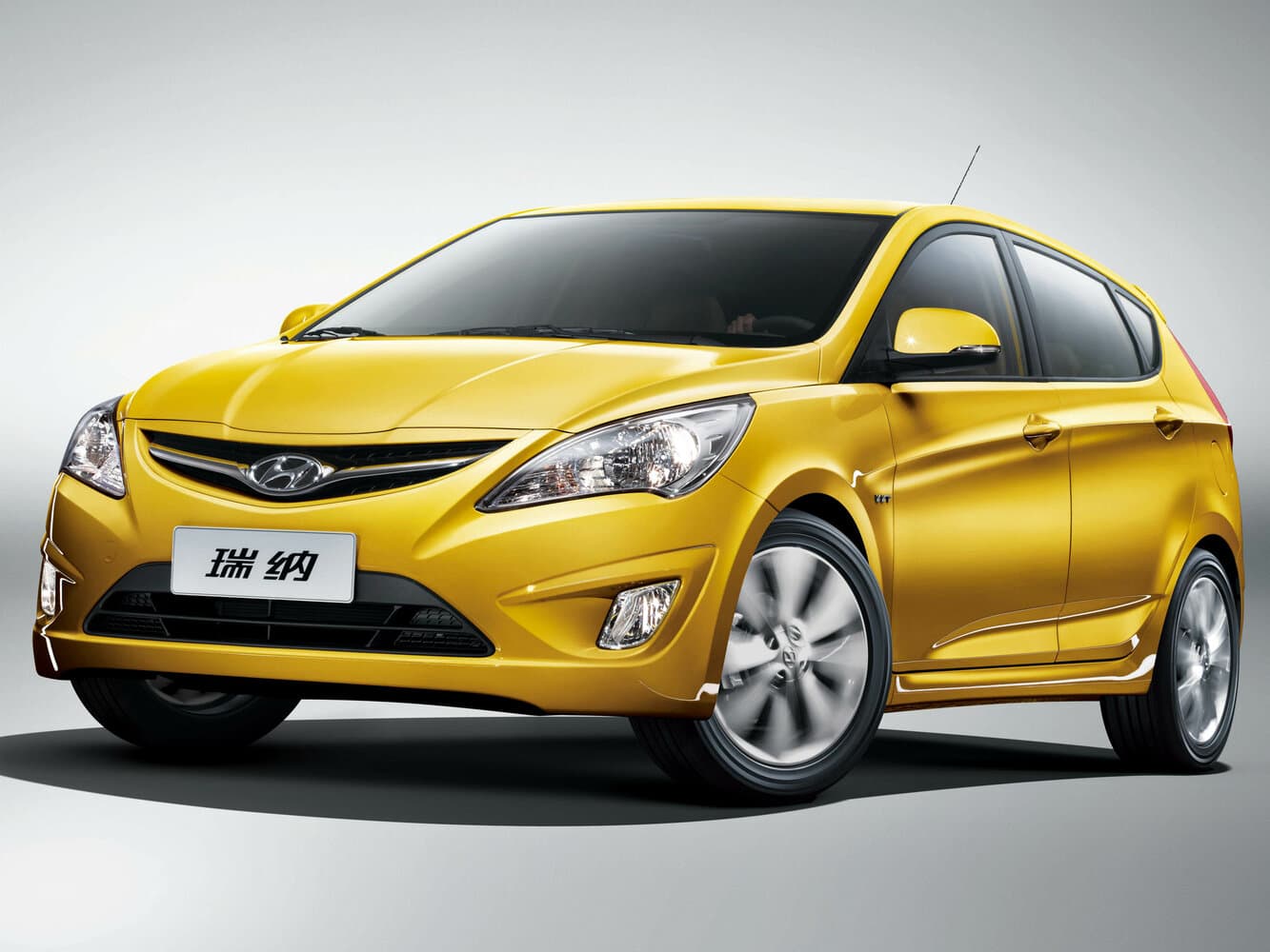 Hyundai Verna III Хэтчбек 5 дв.