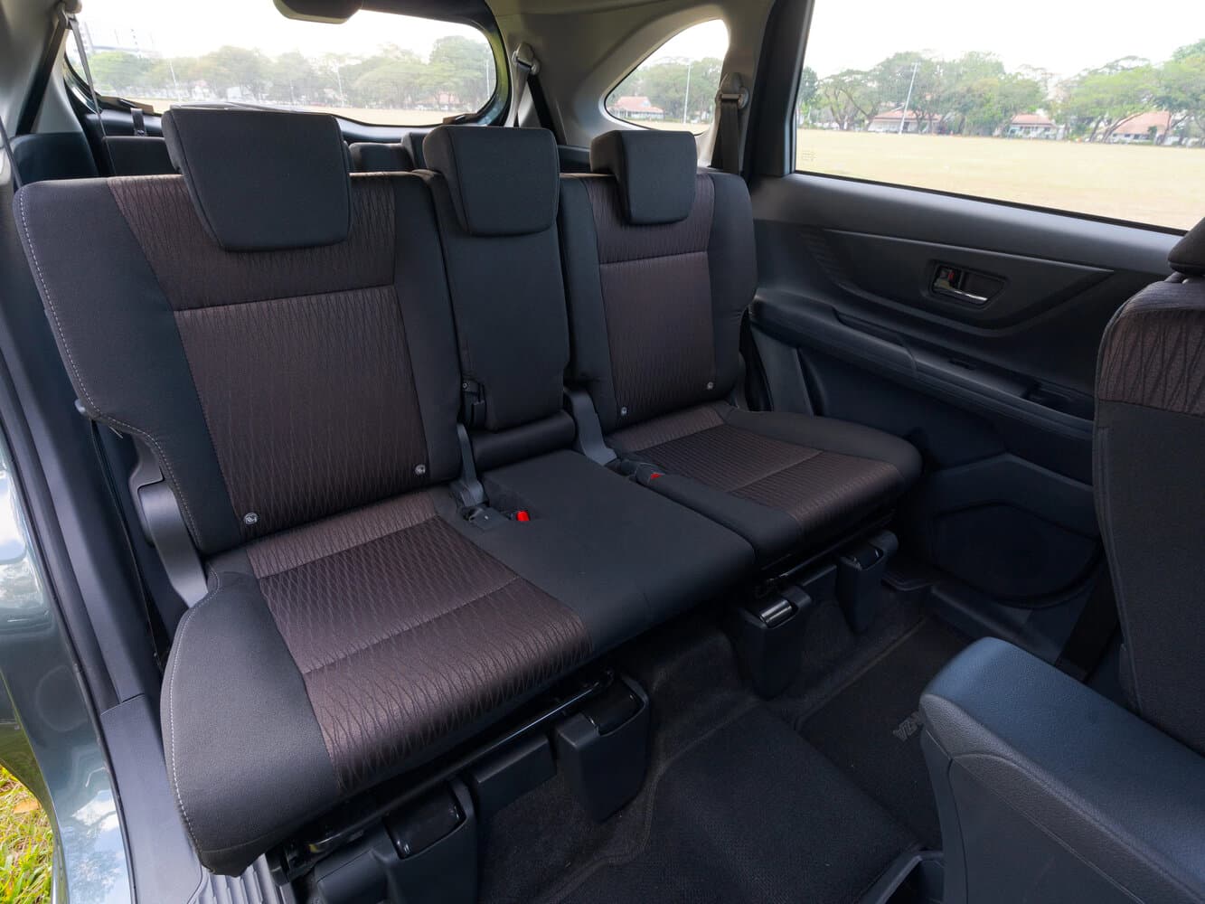 Toyota Avanza III Минивэн, фото 5