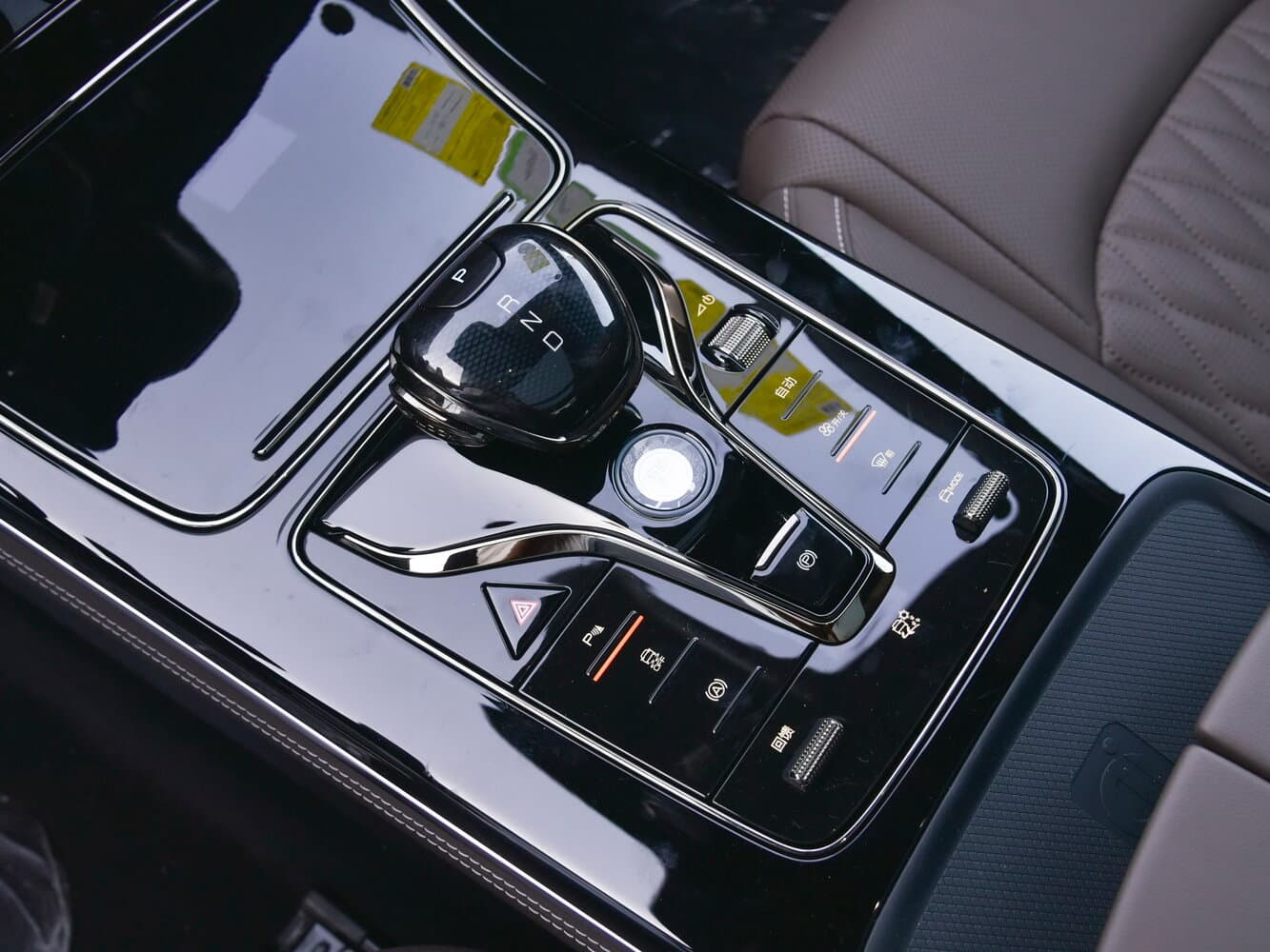 BYD Han I Рестайлинг Седан EV, фото 10
