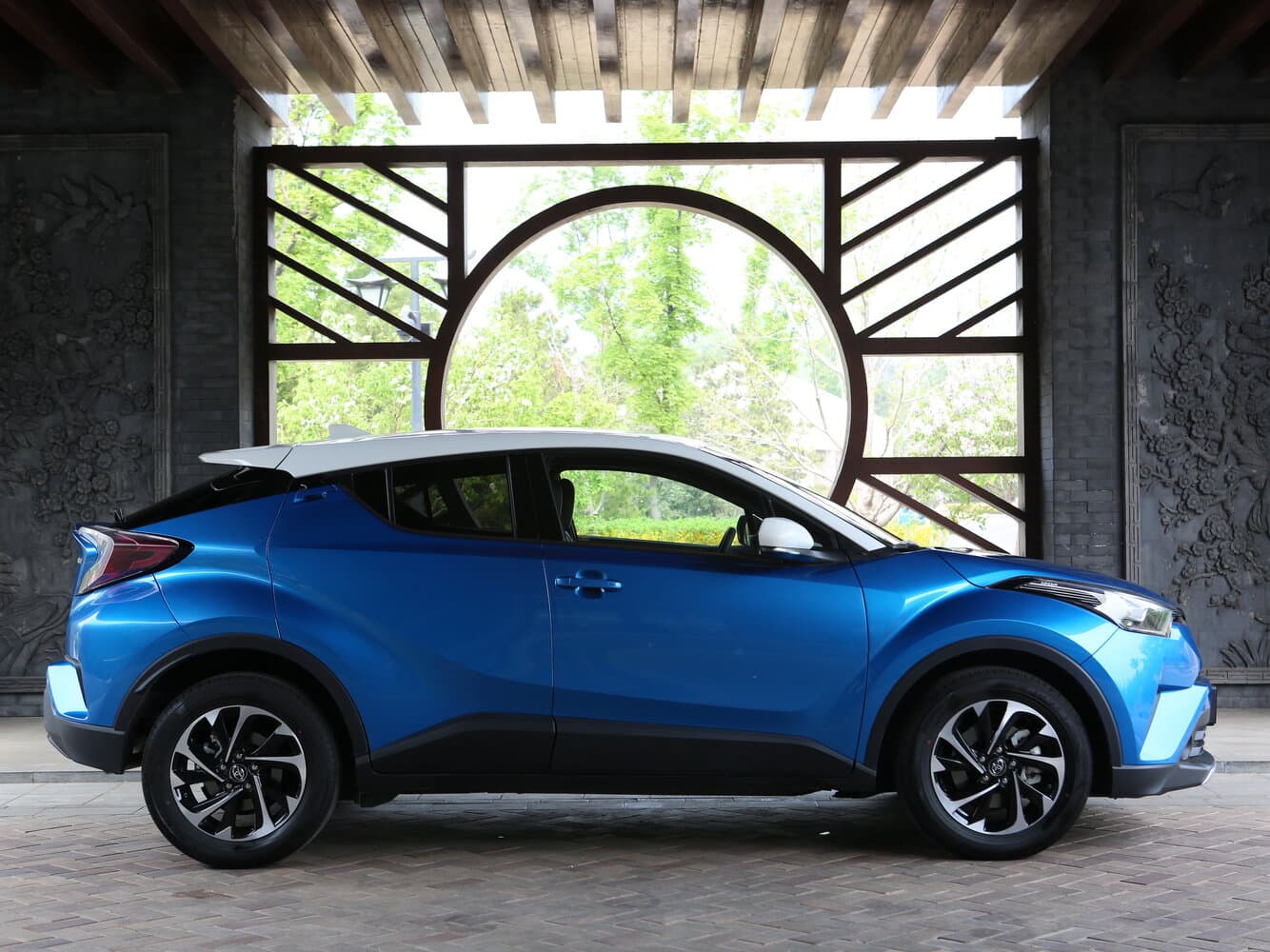 Toyota Izoa I Внедорожник 5 дв., фото 2