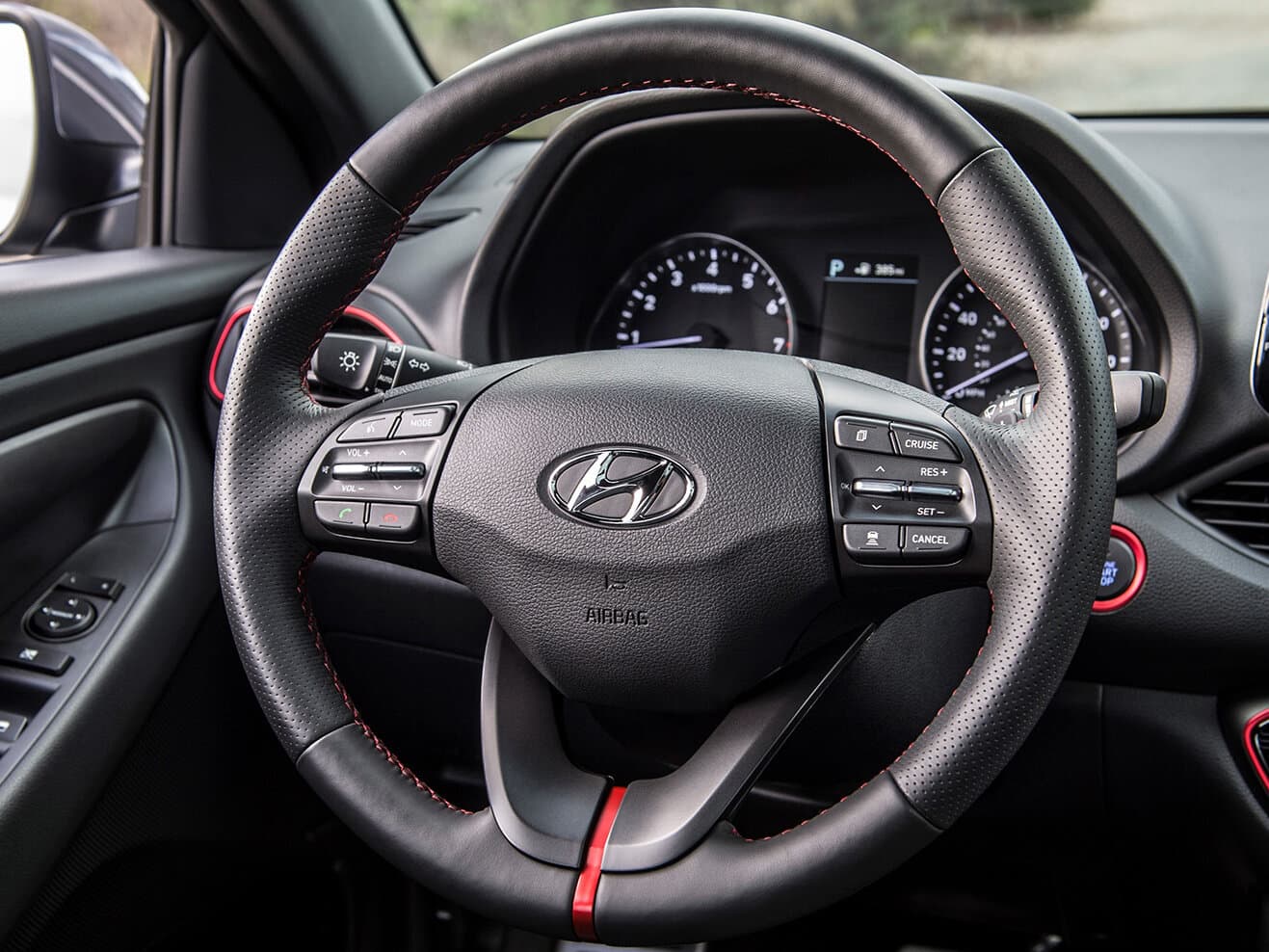 Hyundai Elantra VI (AD) Хэтчбек 5 дв. GT, фото 7