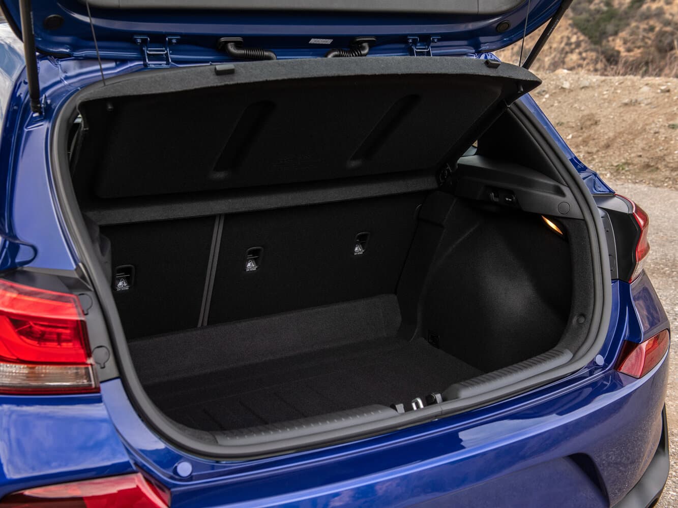 Hyundai Elantra VI (AD) Рестайлинг Хэтчбек 5 дв. GT, фото 10