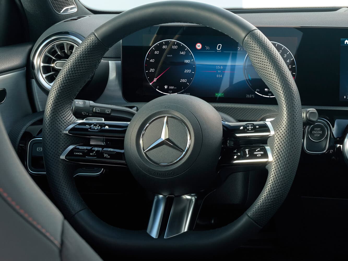 Mercedes-Benz A-Class IV (W177) Рестайлинг Хэтчбек 5 дв., фото 3