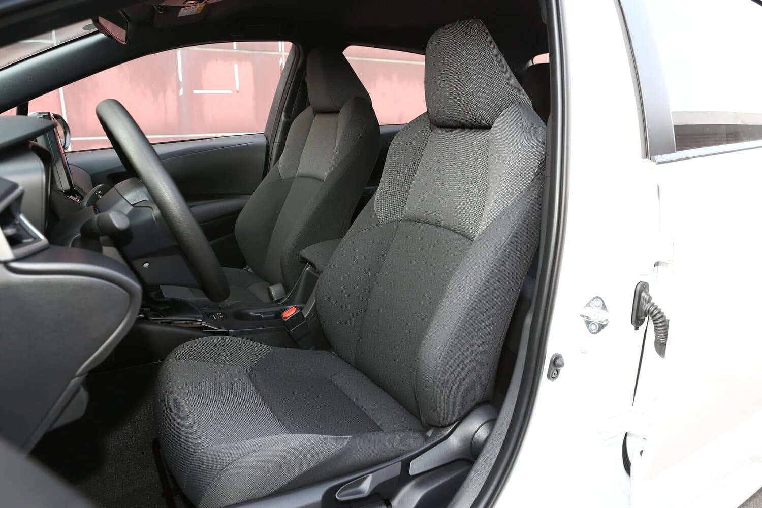 Toyota Levin XII (E210) Седан, фото 12