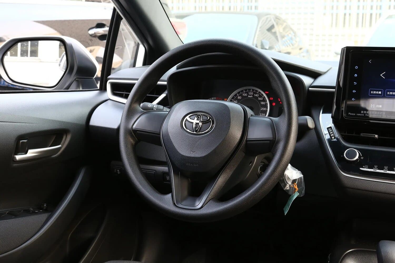 Toyota Levin XII (E210) Седан, фото 9
