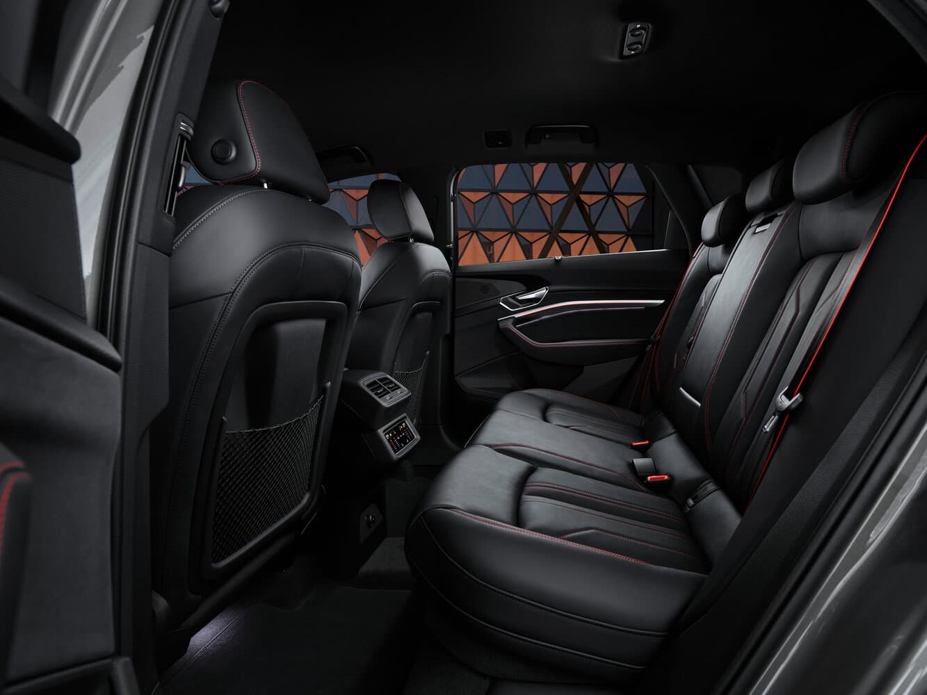 Audi, Q8 e-tron, 2026, фото 8
