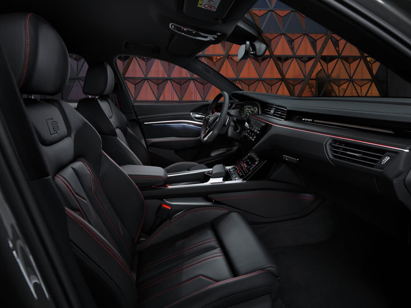 Audi, Q8 Sportback e-tron, 2022, фото 9