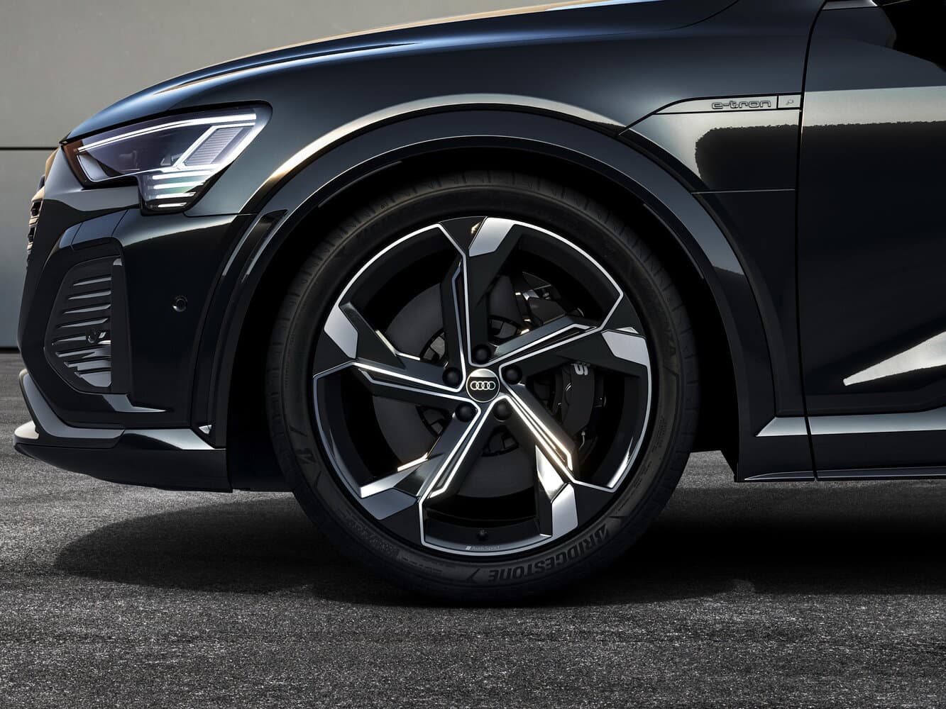 Audi, SQ8 e-tron, 2023, фото 11