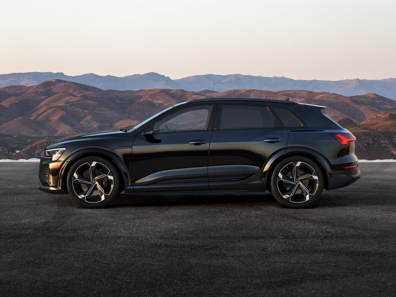 Audi, SQ8 e-tron, 2023, фото 14