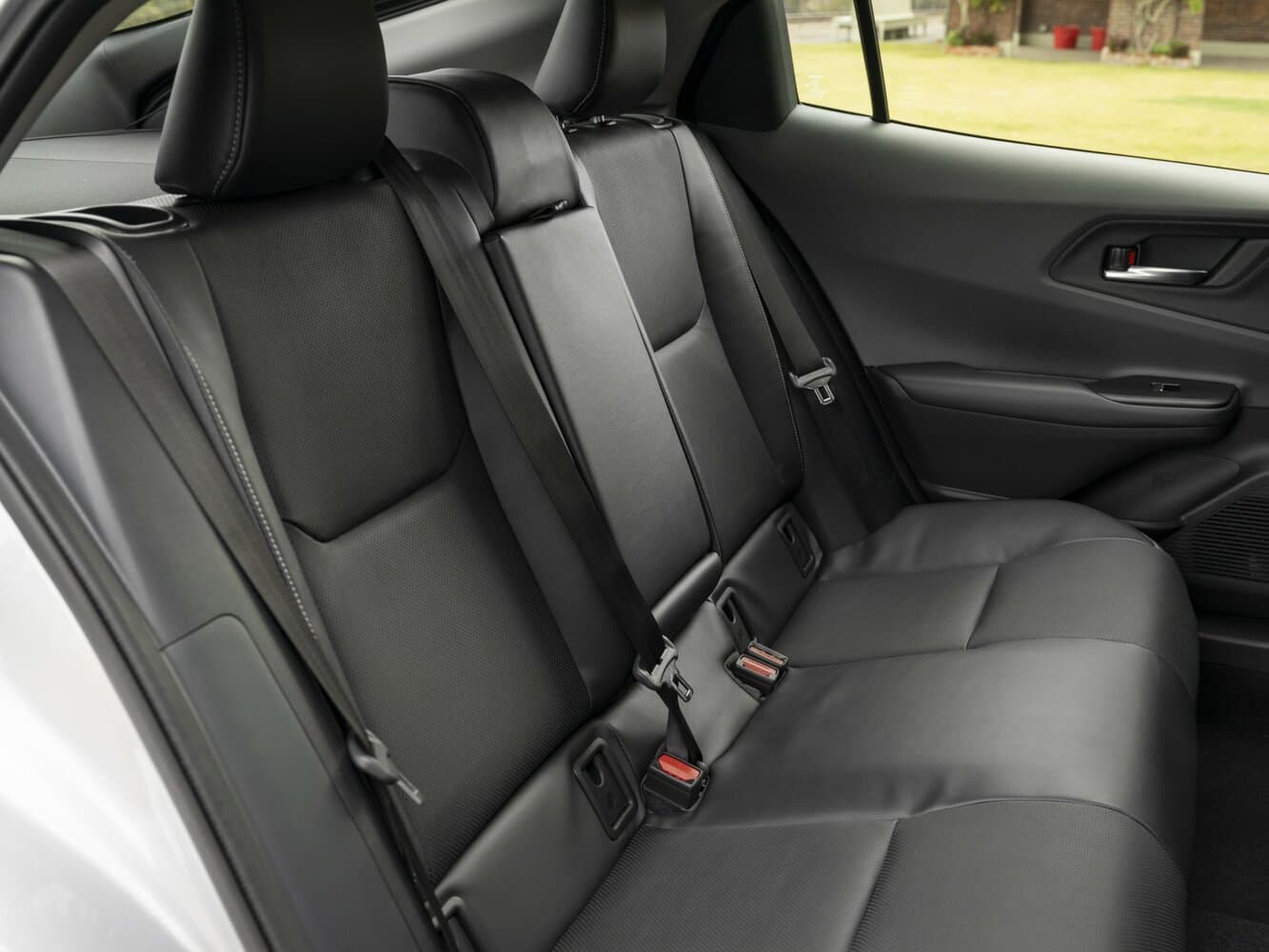 Toyota Prius V (XW60) Лифтбек, фото 9