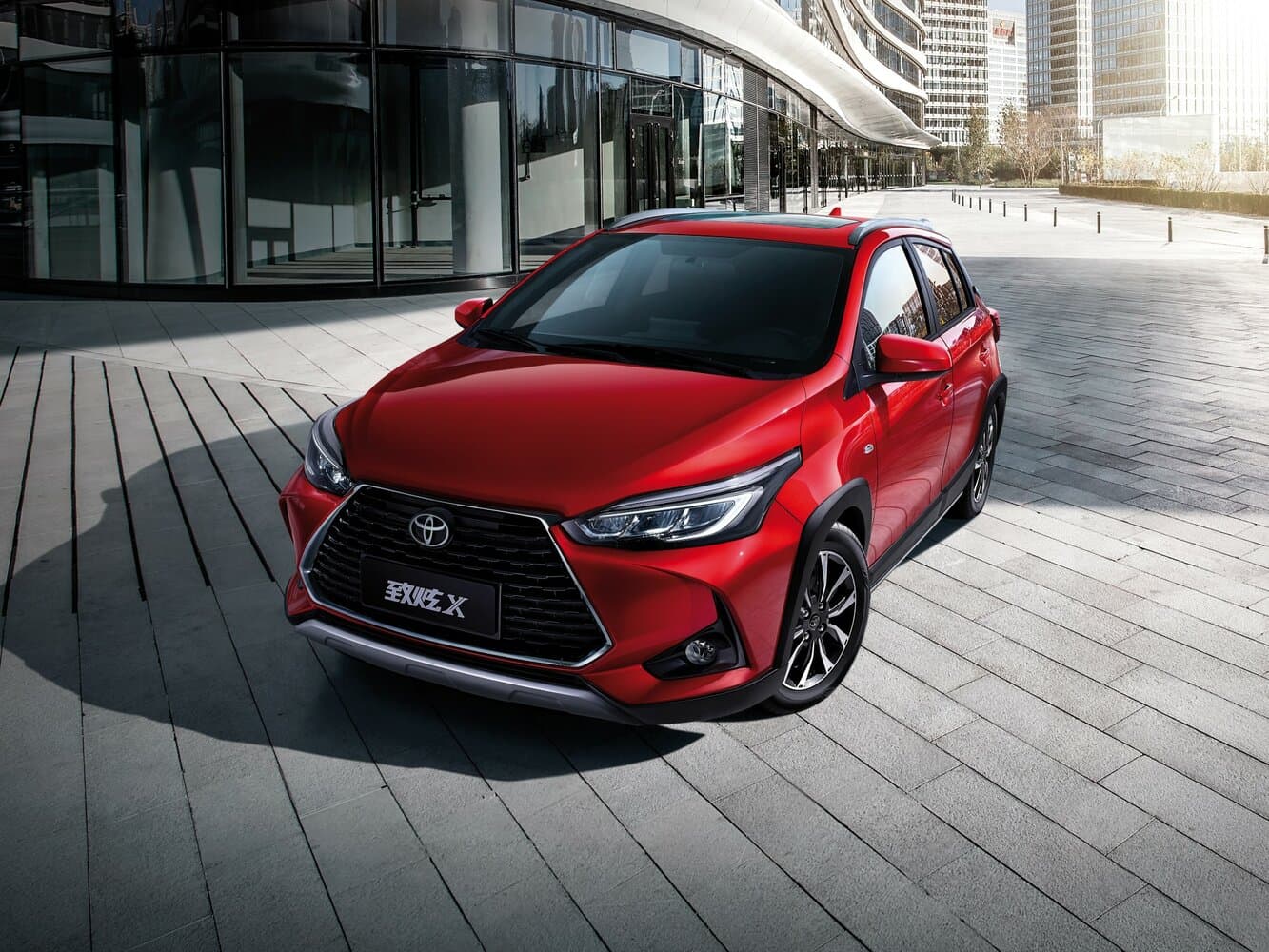 Toyota Yaris XP150 Рестайлинг Хэтчбек 5 дв. L X