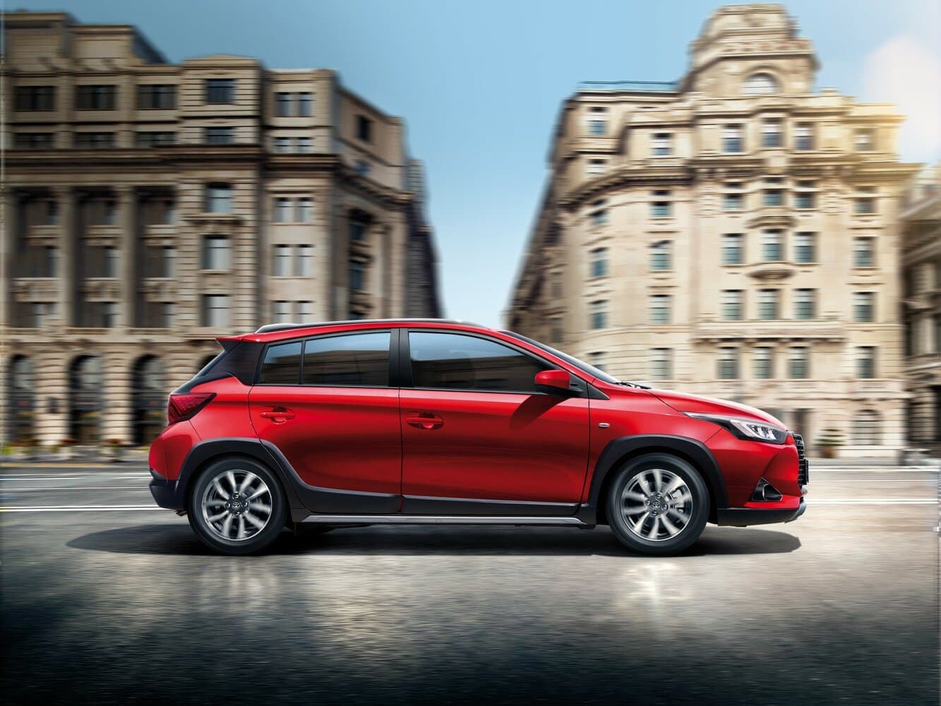 Toyota Yaris XP150 Рестайлинг Хэтчбек 5 дв. L X, фото 2