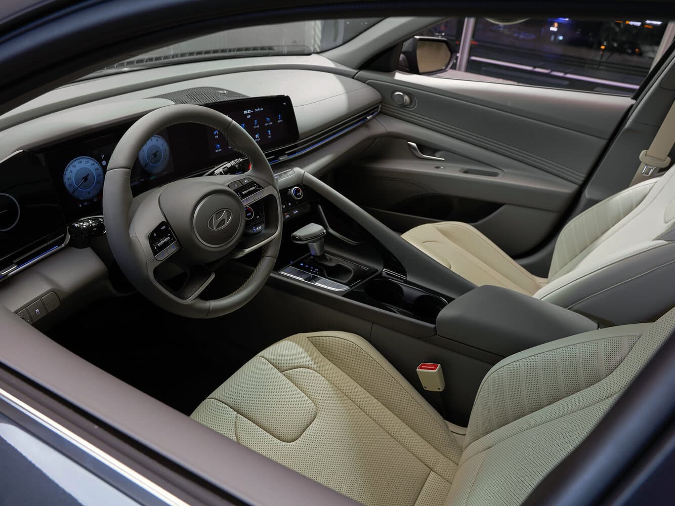 Hyundai Avante VII Рестайлинг Седан, фото 5