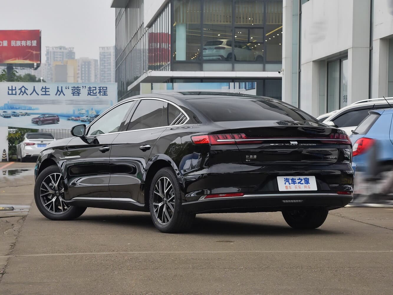 BYD E9  Седан, фото 5