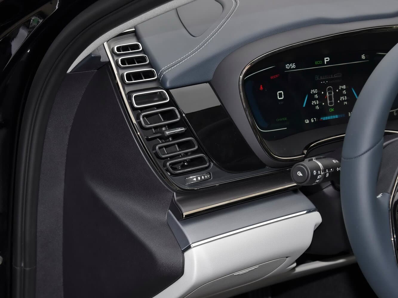 BYD E9  Седан, фото 20