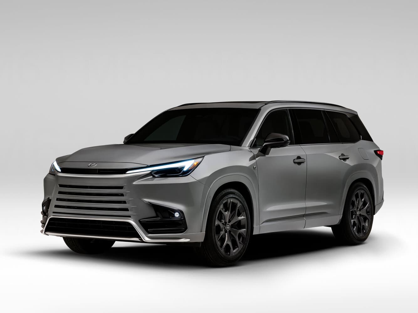 Lexus TX