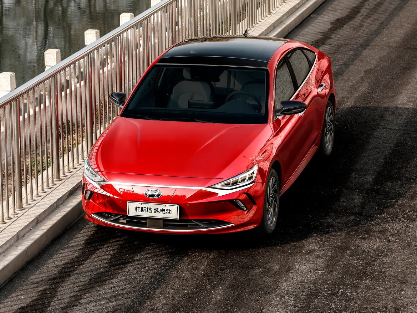 Hyundai Lafesta I Седан EV, фото 2