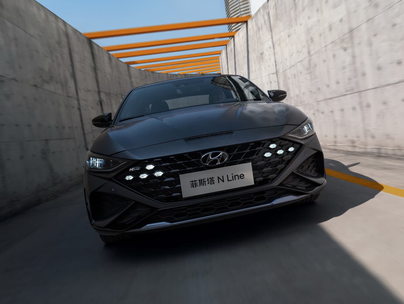 Hyundai Lafesta I Рестайлинг Седан, фото 3