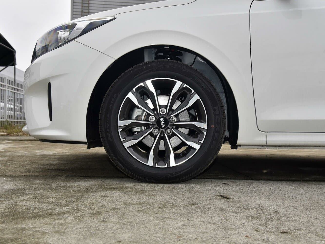 Kia Forte (China Market) I Седан, фото 16
