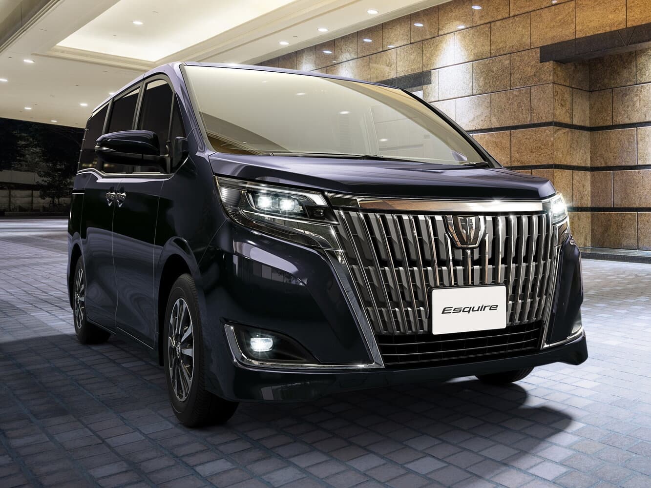 Toyota Esquire I Рестайлинг Минивэн, фото 2