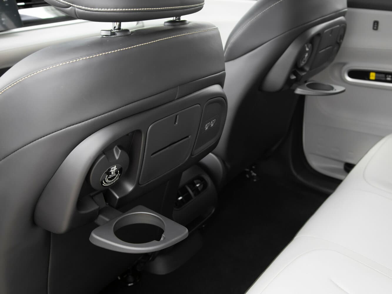 BYD D1  Компактвэн, фото 14
