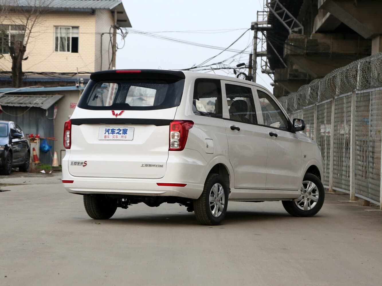 Wuling Hongguang S  Компактвэн, фото 5