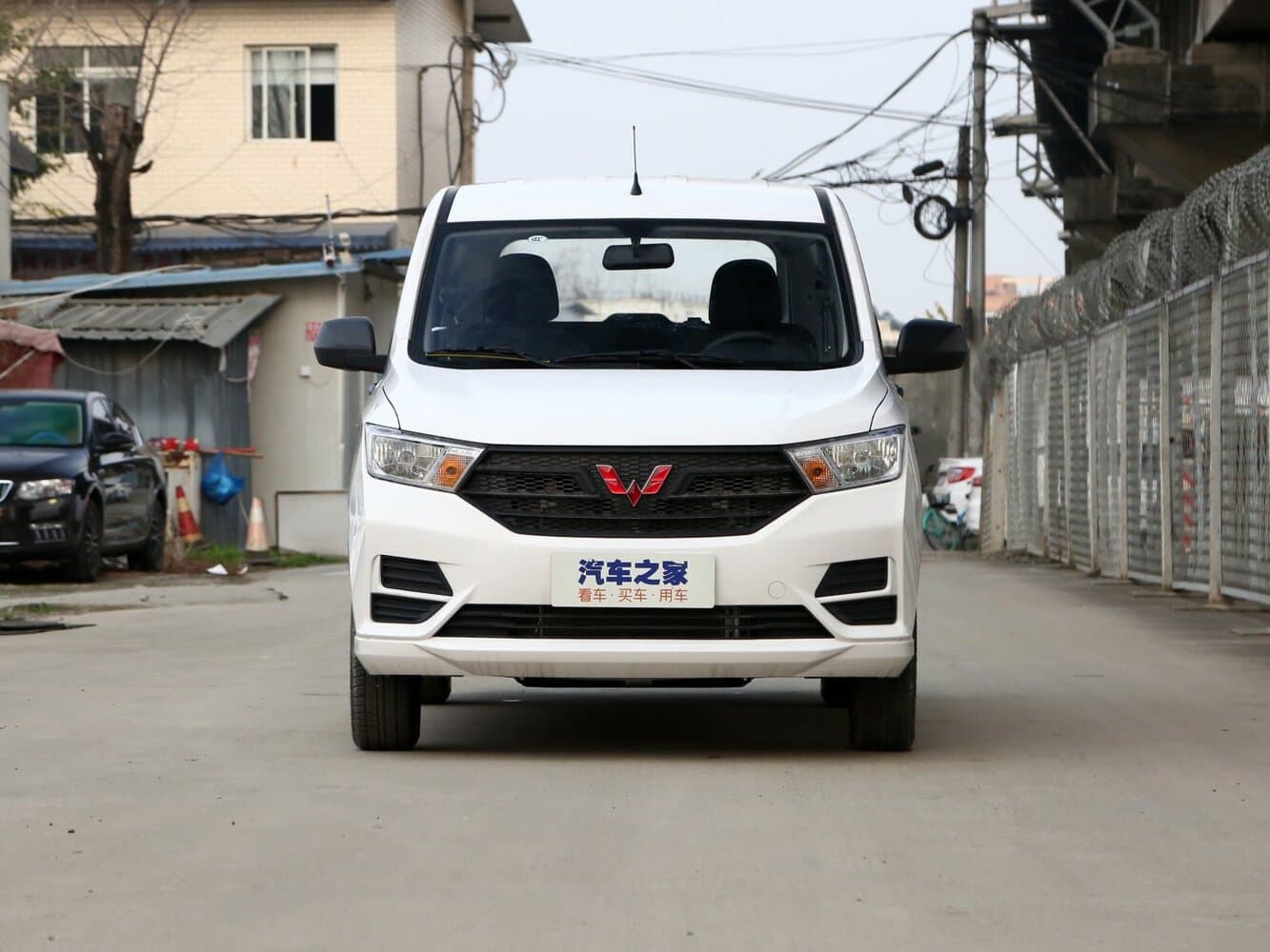 Wuling Hongguang S  Компактвэн, фото 3