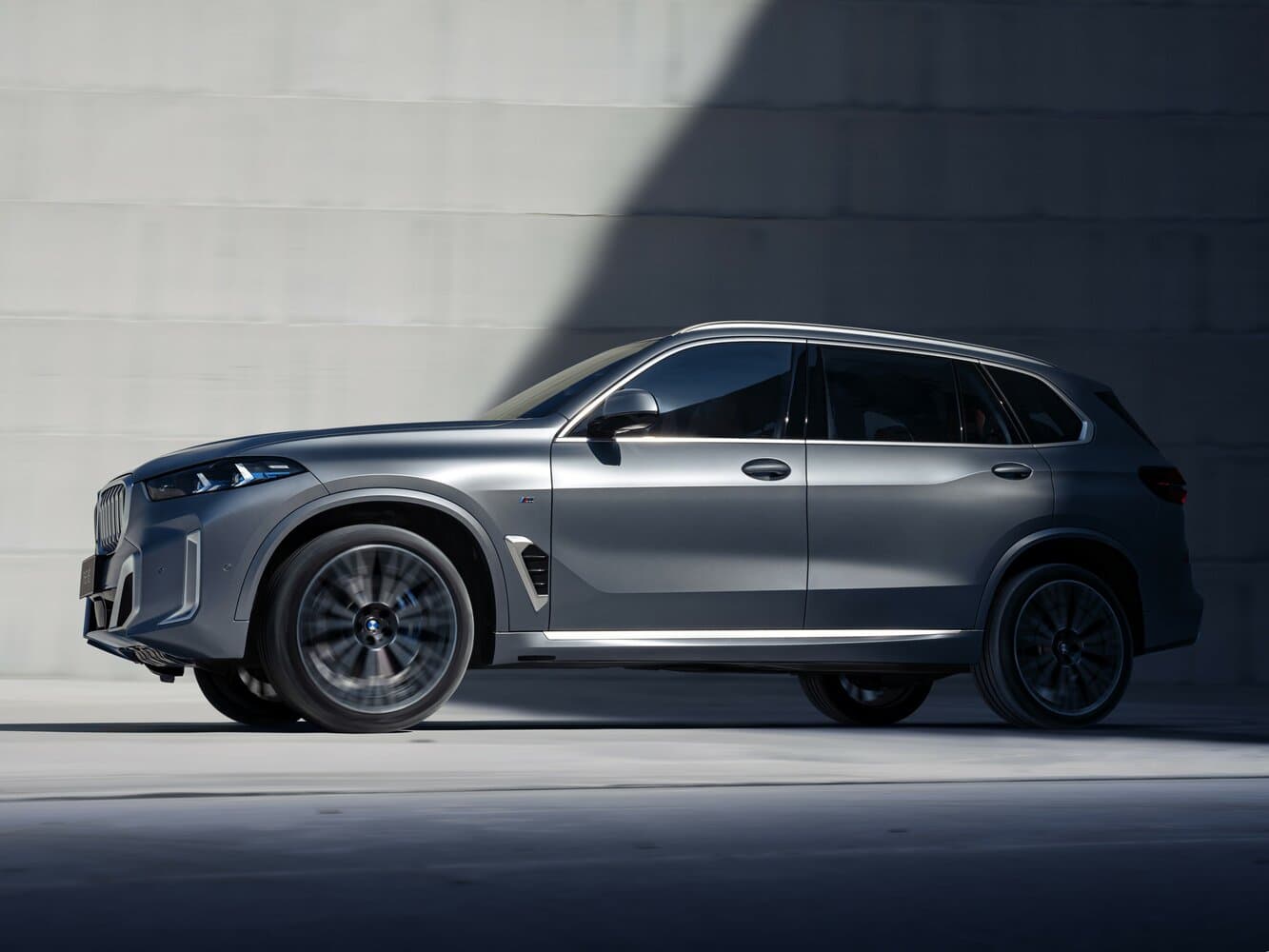 BMW X5 IV (G05/G18) Рестайлинг Внедорожник 5 дв. Long, фото 2
