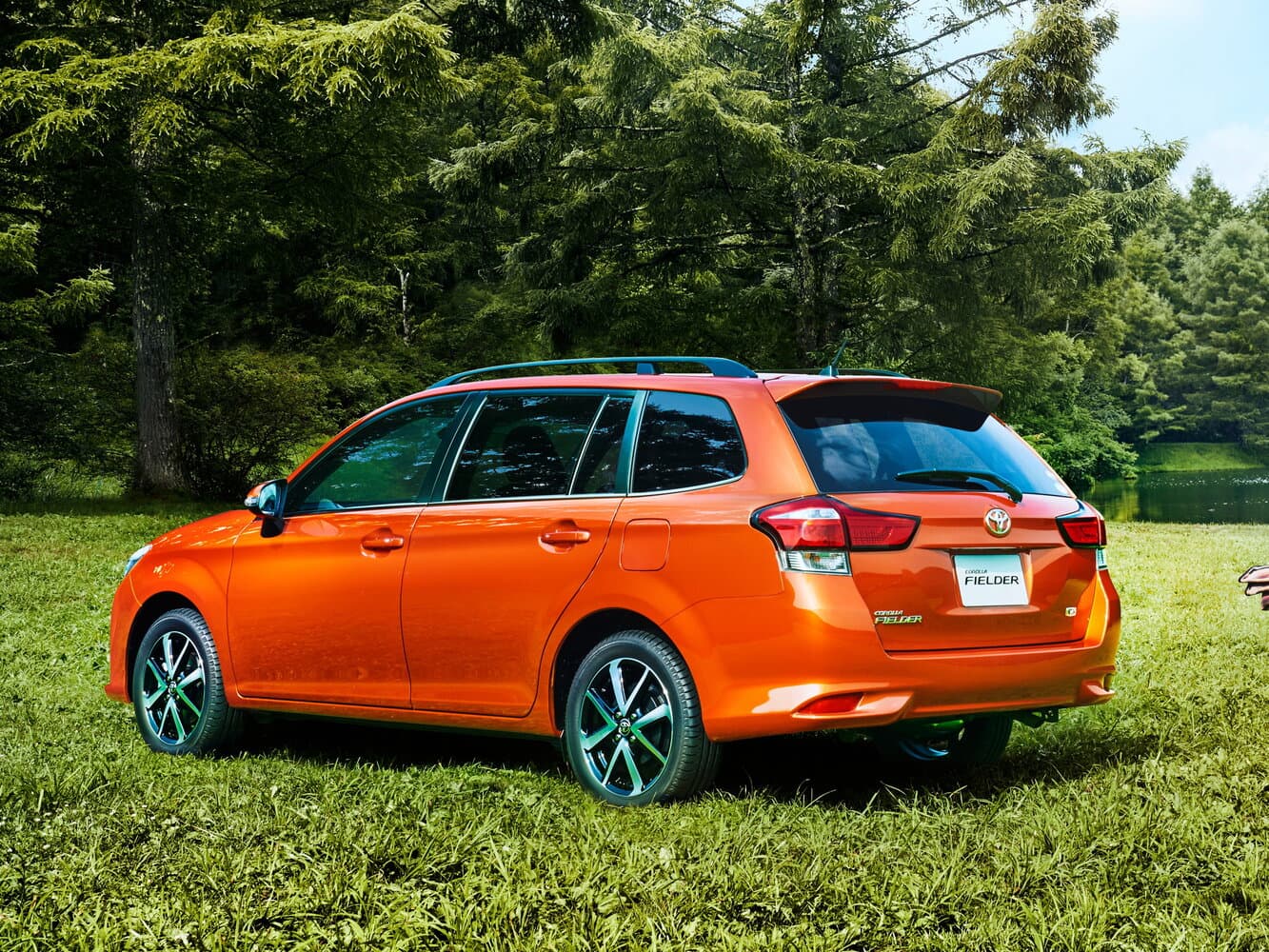 Toyota Corolla XI (E160, E170) Рестайлинг 2 Универсал 5 дв. Fielder, фото 3