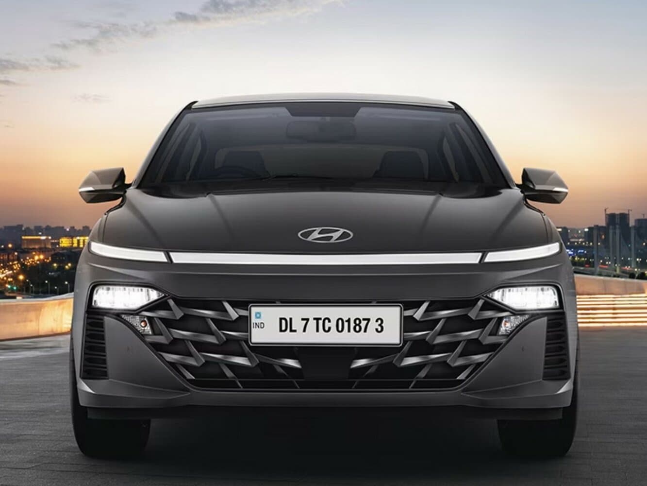 Hyundai Verna V Седан, фото 2