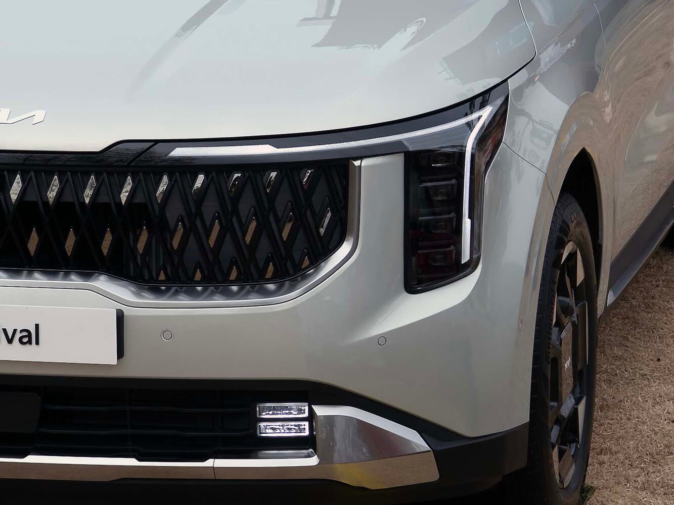 Kia Carnival IV Рестайлинг Минивэн, фото 6