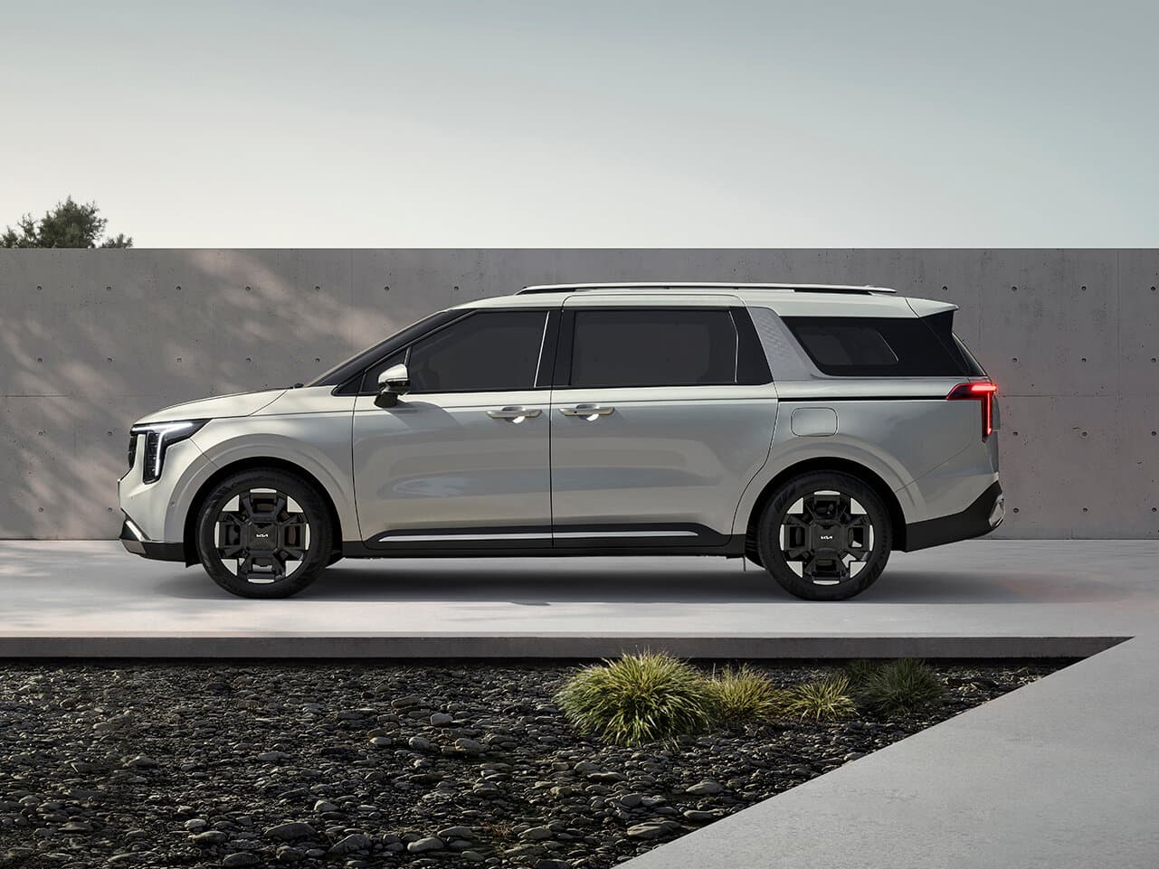 Kia Carnival IV Рестайлинг Минивэн, фото 2
