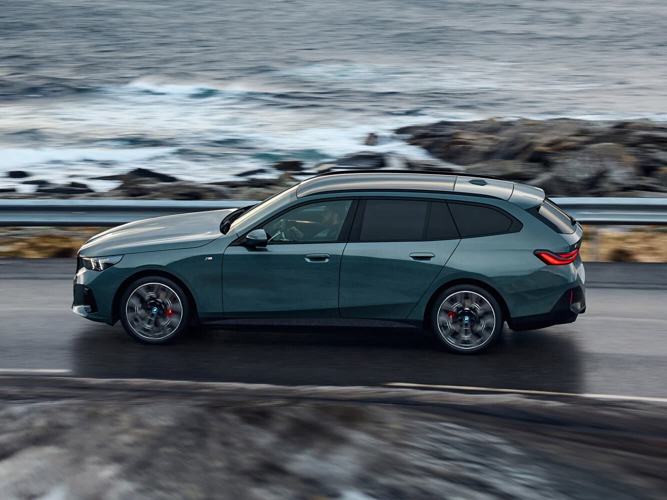 BMW i5  Универсал, фото 2
