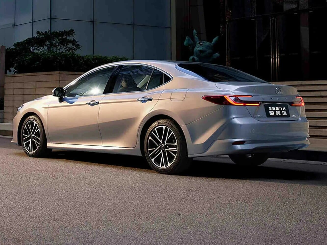 Toyota Camry IX (XV80) China Market Седан, фото 3