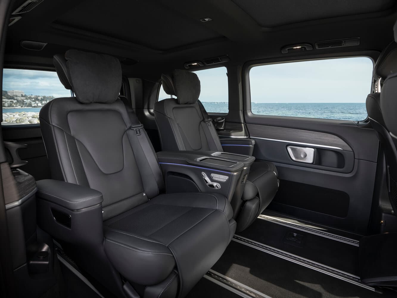 Mercedes-Benz V-Class III (W447) Рестайлинг 2 Минивэн Long, фото 9