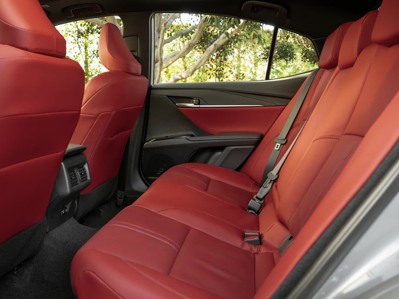 Toyota Camry IX (XV80) Седан, фото 9