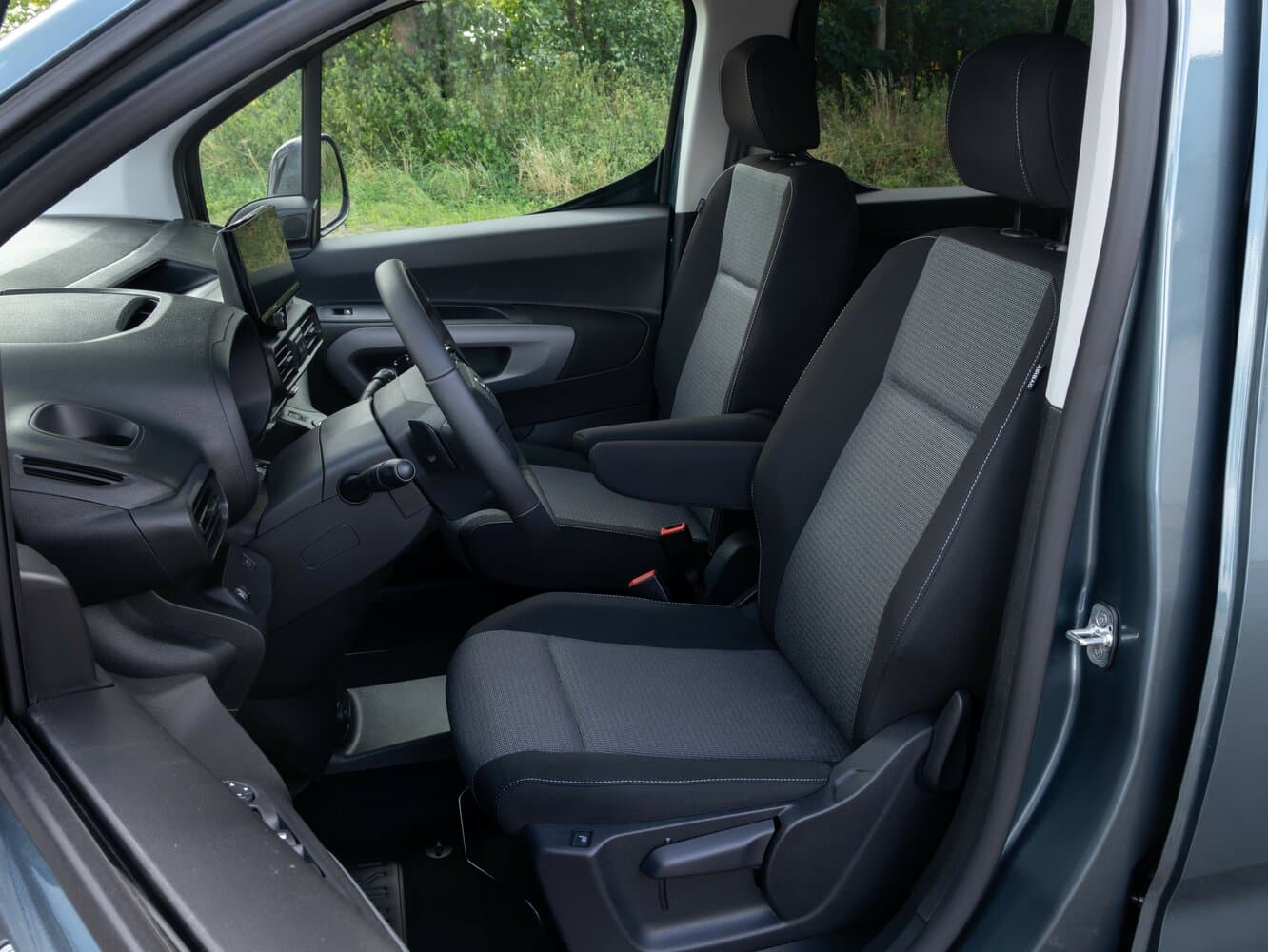 Toyota ProAce City I Рестайлинг Компактвэн Verso L1, фото 9