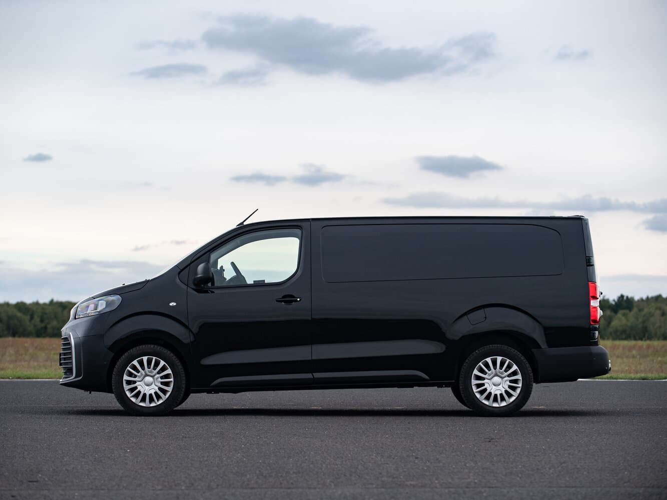 Toyota ProAce II Рестайлинг Фургон L2, фото 2