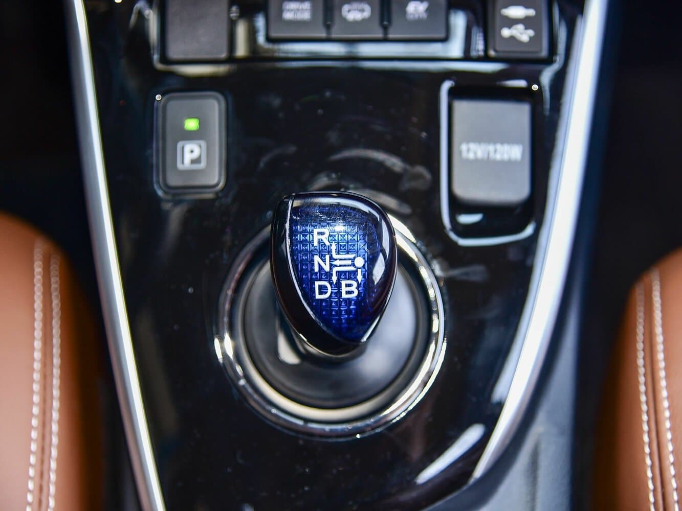Toyota Levin XI (E170) Седан Hybrid, фото 12