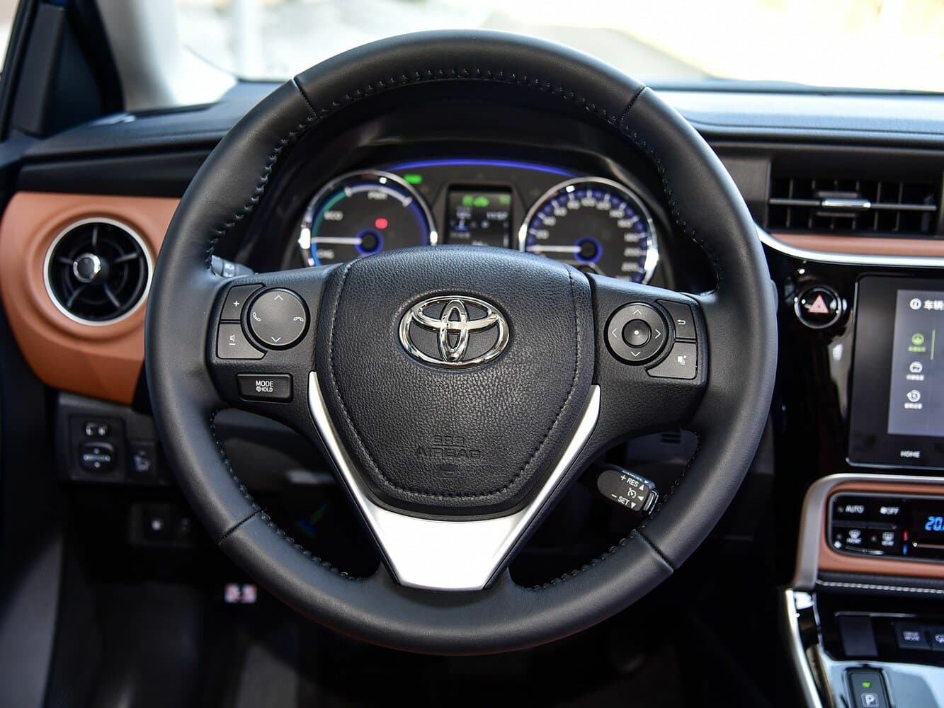 Toyota Levin XI (E170) Седан Hybrid, фото 9