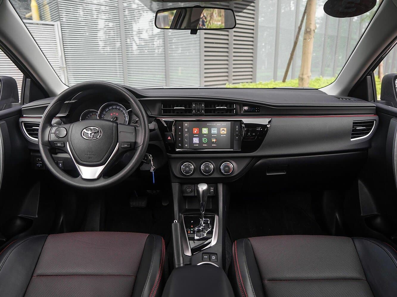 Toyota Levin XI (E170) Седан, фото 6