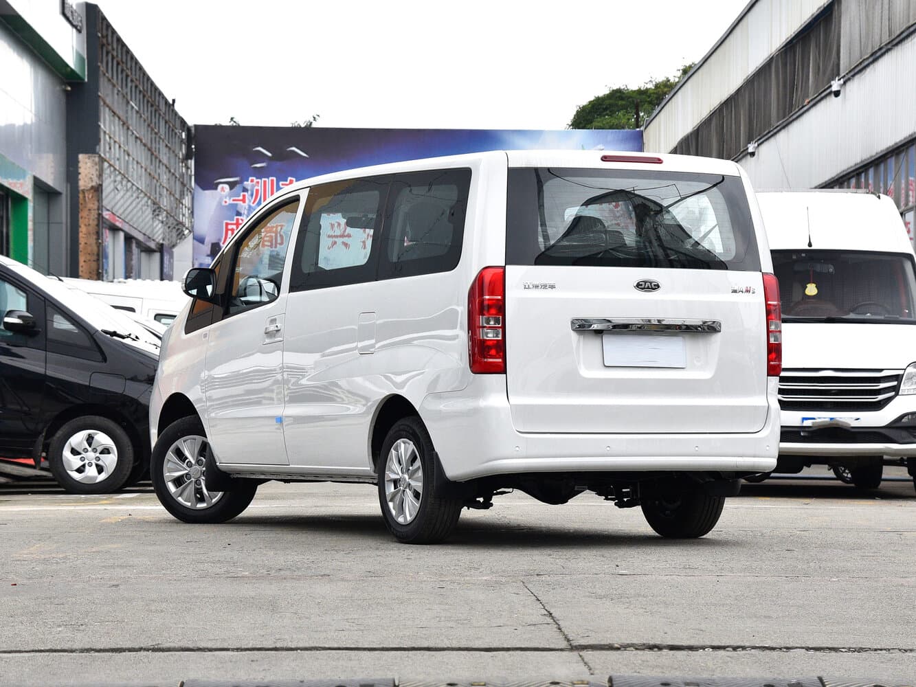 JAC Refine M3  Минивэн, фото 5