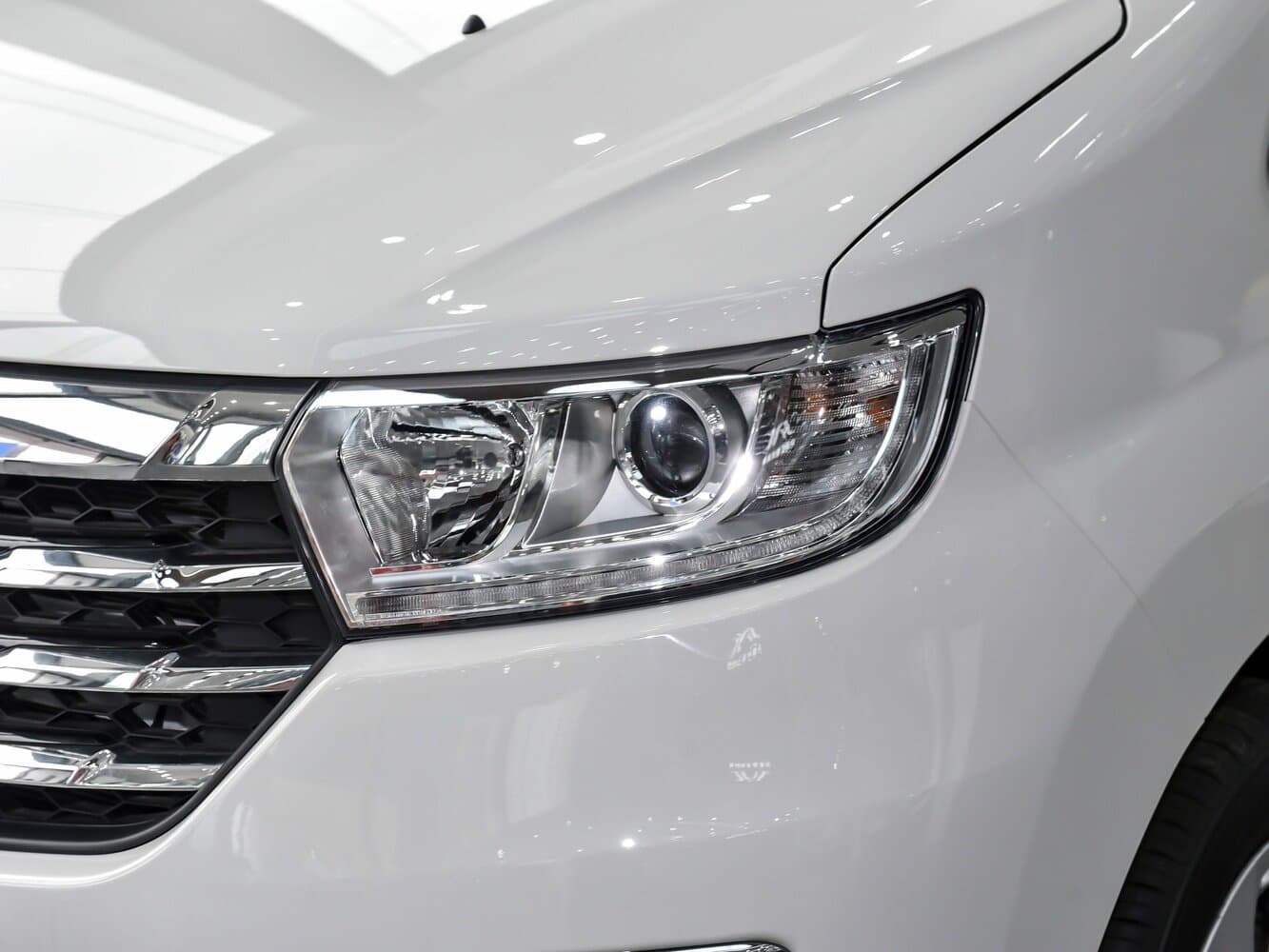 JAC Refine M3  Минивэн, фото 15