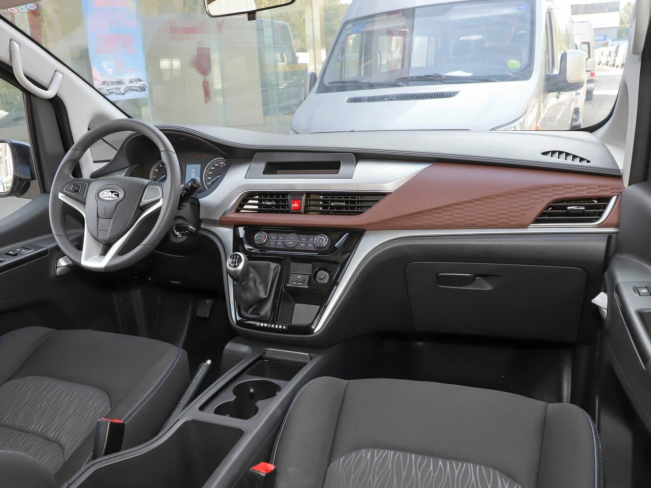JAC Refine M3  Минивэн LWB, фото 7