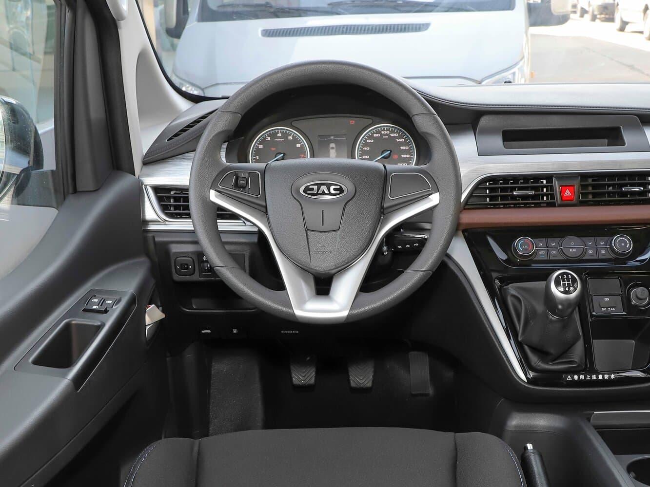 JAC Refine M3  Минивэн LWB, фото 9