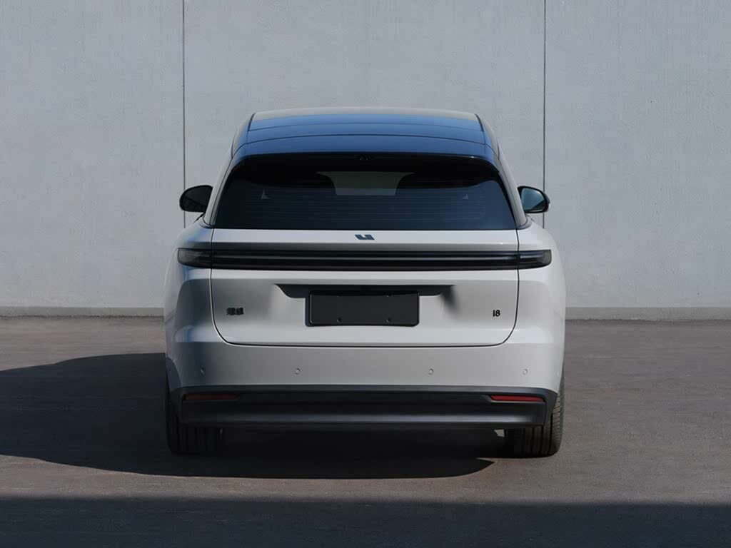 Lixiang i8