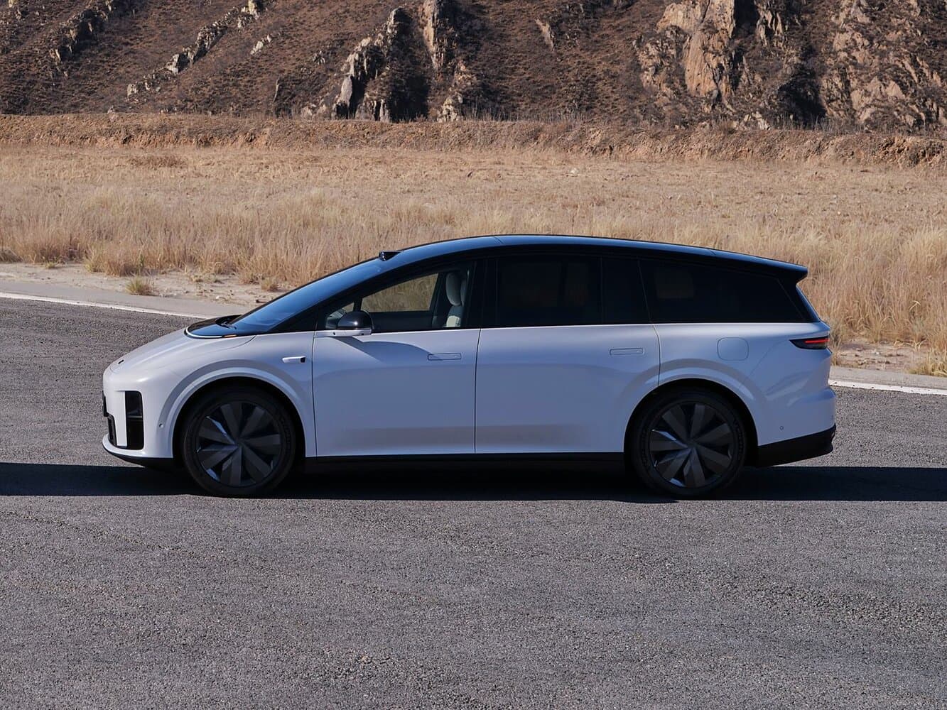 Lixiang i8